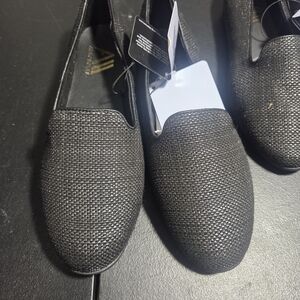 AEROSOLES Textured Black Slip-On Loafers